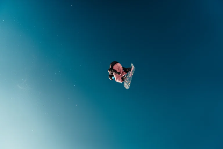 Rider in azione nello Snowpark di Prato Nevoso.